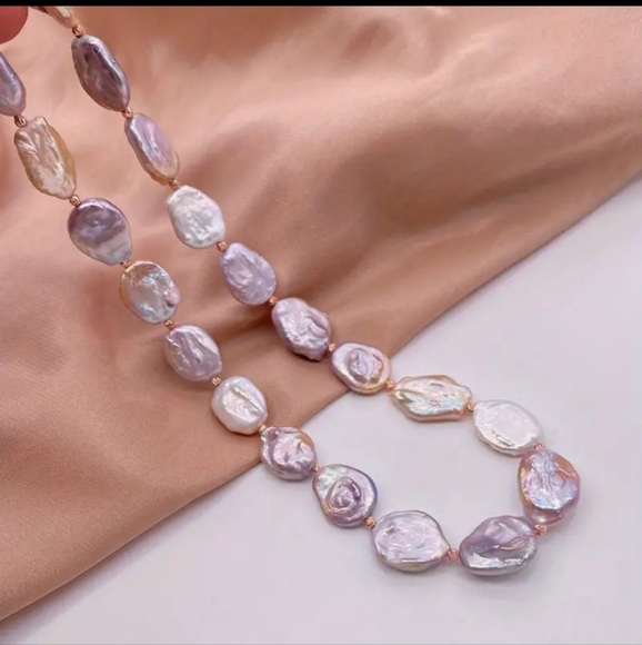 Natural Baroque Pink & White Freshwater Pearl Adjustable Necklace. - Picture 7 of 8